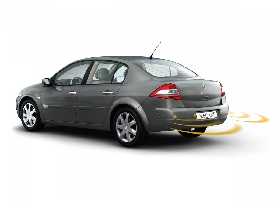  Renault Megane Saloon 2006 года  (фото 8 из 20)